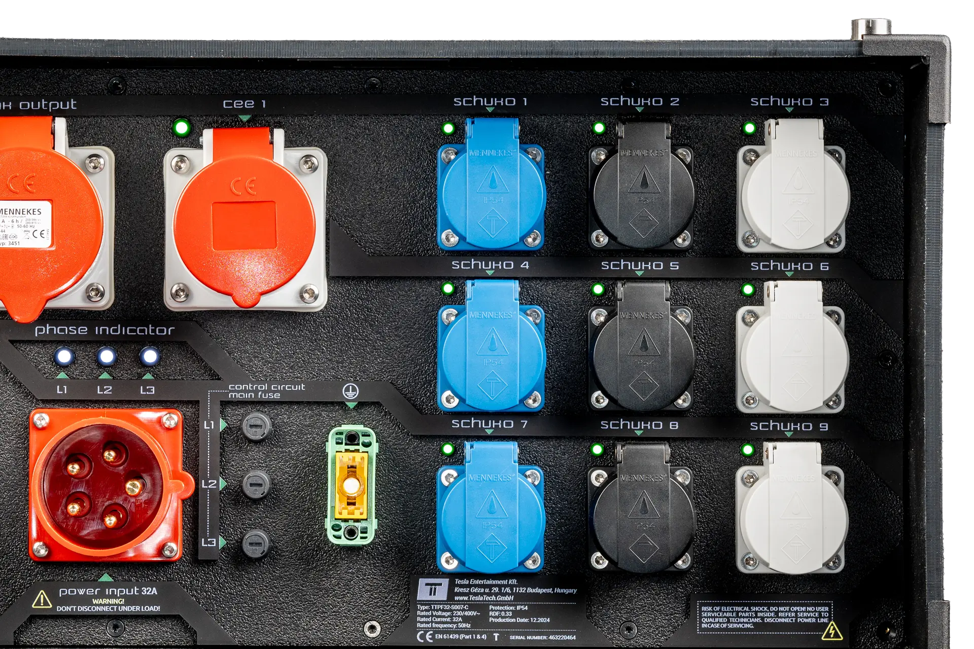 Close-up of the TTP32-003 rear panel with CEE outputs and nine Schuko sockets